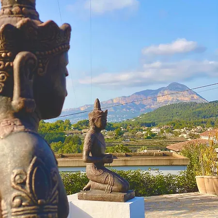 לינה וארוחת בוקר Little Bali Jávea